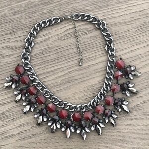 Wine jeweled necklace